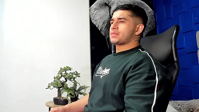 king falconer online show from November 3, 12:48 am