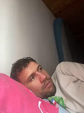 Michaell Spinelly online show from October 11, 4:33 pm