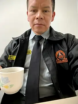 Manu0586 online show from October 4, 4:39 am