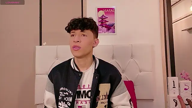 Axel  Evans online show from March 30, 11:44 am