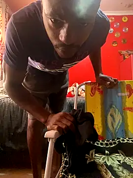 BaggyDirt online show from November 23, 7:08 am