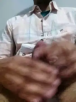Snapshot of whitebullock chatting on October 21, 10:40 am whitebullock online show from October 21, 10:40 am