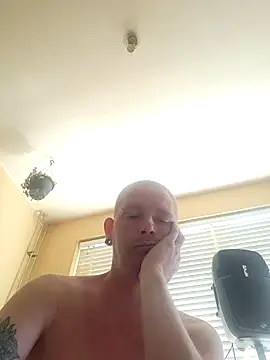 piercingpik online show from June 22, 9:48 am