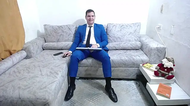 Victor Maitland online show from December 17, 3:58 am