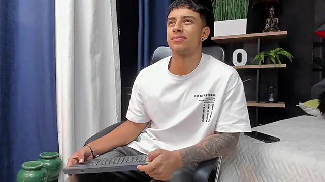 jaze bradley online show from December 1, 11:24 am