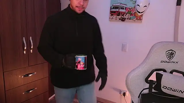 domsantiago  online show from December 14, 4:08 am