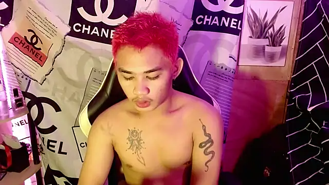 Snapshot of asianhardcock25 chatting on September 25, 11:31 am asianhardcock25 online show from September 25, 11:31 am