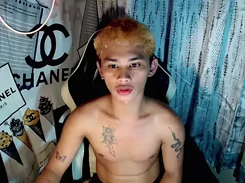 asianhardcock25 online show from January 8, 4:50 am