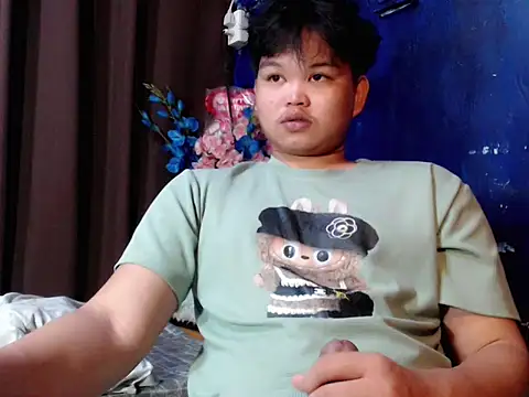 Reynelcock online show from April 7, 12:49 pm