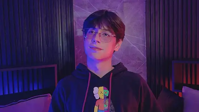 luixdust  online show from September 17, 5:19 am