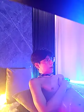 luixdust  online show from September 10, 10:14 am