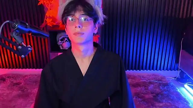 luixdust  online show from October 4, 5:34 am