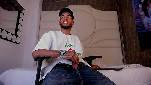 Thiagoferreti online show from September 25, 3:49 am