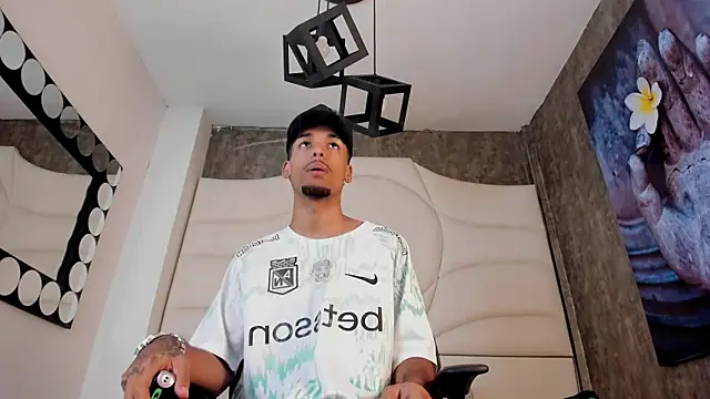 Thiagoferreti online show from October 4, 3:55 am