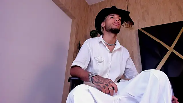 Thiagoferreti online show from September 22, 3:17 am