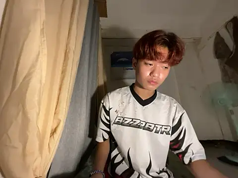 ur little secret online show from November 25, 2:19 pm