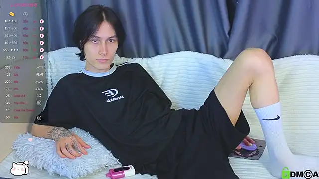 bd black online show from April 13, 10:32 pm