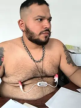 DannyBearrr online show from October 5, 7:18 pm