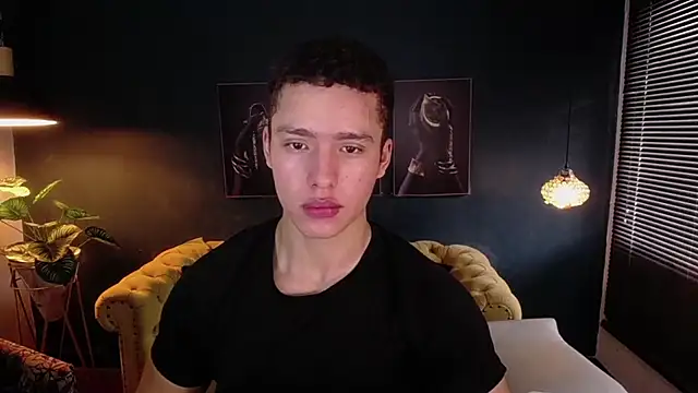 Snapshot of deivid_parker chatting on October 20, 1:59 pm deivid parker online show from October 20, 1:59 pm