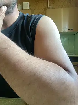 Llovlyboyyyy12 online show from June 23, 1:43 am