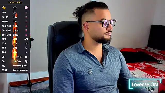 Snapshot of Ernesto-Rodriguez82 chatting on October 23, 7:17 pm Ernesto-Rodriguez82 online show from October 23, 7:17 pm