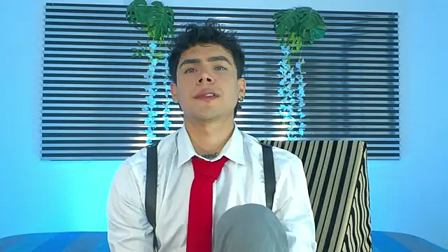 CamiiGuzmanX online show from July 18, 9:53 pm