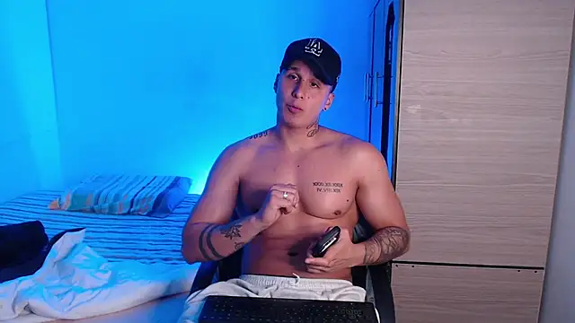 valentinosex1 online show from July 28, 11:04 pm