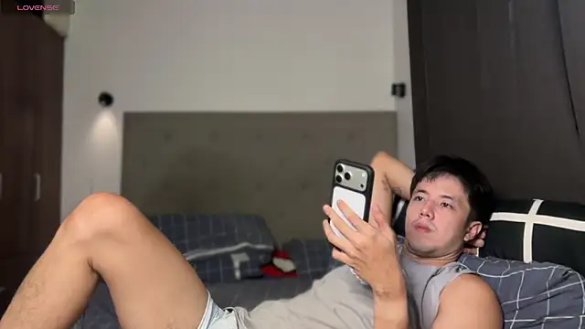 Addictiveboi online show from July 8, 6:06 am