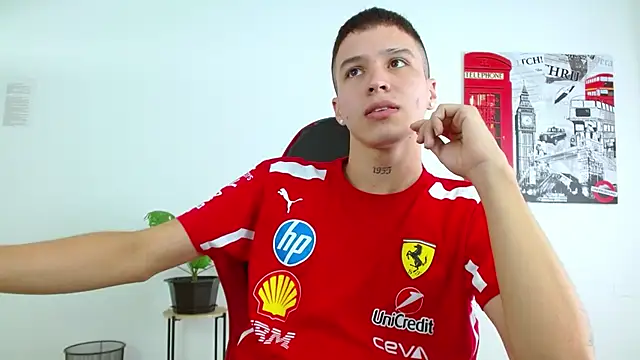 Cumandres18 online show from December 3, 2:34 pm