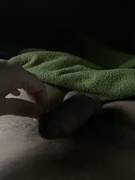 renannoviinho17z online show from March 28, 11:38 pm