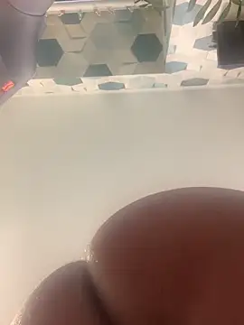 bigdillas7 online show from April 15, 7:47 pm