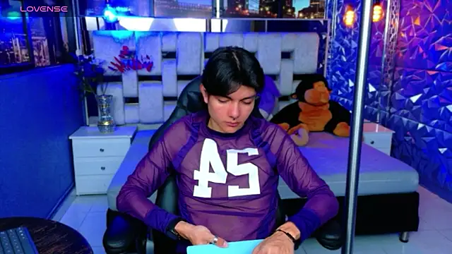 alandelrey57 online show from March 17, 8:44 pm