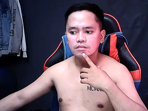 sweet sexyasian69 online show from April 23, 9:03 am