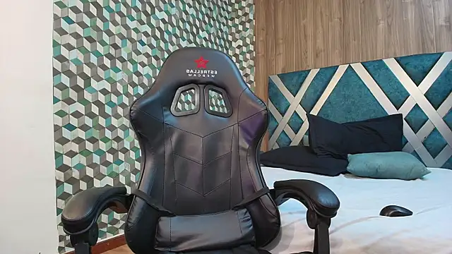 Marcus Jeron online show from January 8, 12:05 am