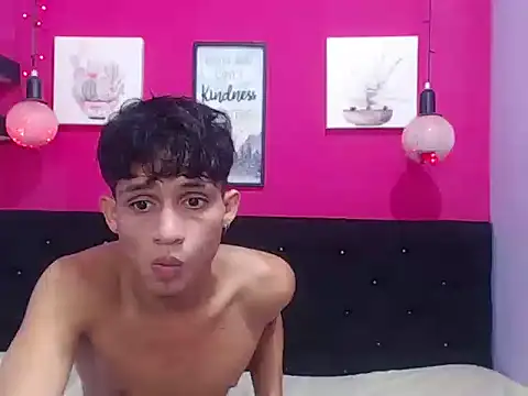 twinks sexo online show from April 8, 7:00 pm