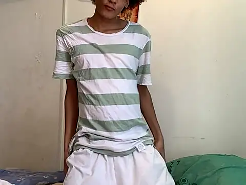 Max Rain online show from July 7, 6:44 pm