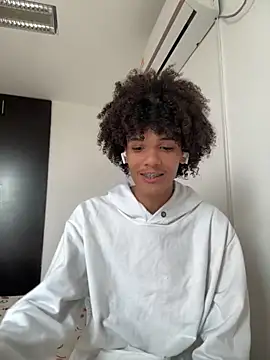 Max Rain online show from September 22, 6:07 pm