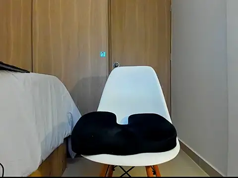 Alphapulsex online show from April 9, 2:34 pm