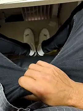 Snapshot of Ersin_meral chatting on September 10, 3:21 pm Ersin meral online show from September 10, 3:21 pm