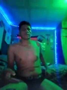 Juniorharo1982 online show from March 17, 7:55 am