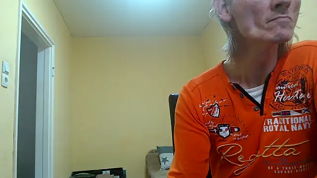 k74robert online show from November 30, 1:02 pm