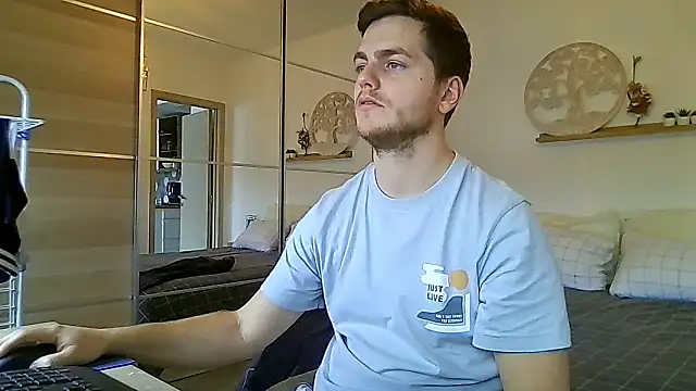 syl01 online show from January 12, 11:14 am