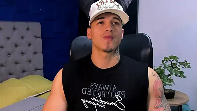Snapshot of rocoo_santos chatting on October 23, 1:09 am rocoo santos online show from October 23, 1:09 am