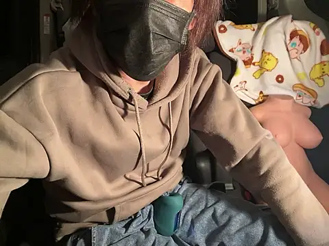 CAMEL1913 online show from April 3, 5:21 pm