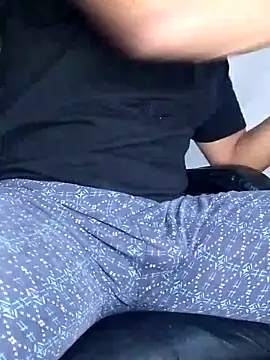 Bosssweet22cm online show from February 18, 10:29 pm