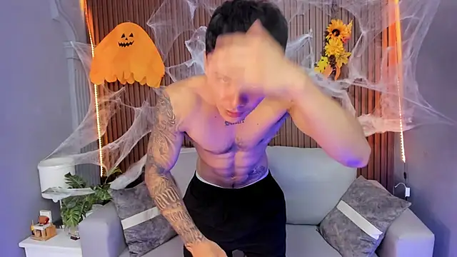 Snapshot of Leo_santoro chatting on October 15, 3:08 pm Leo santoro online show from October 15, 3:08 pm