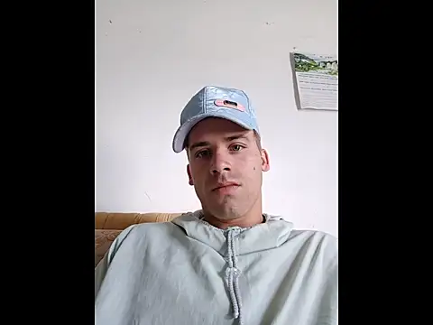 alex-golden online show from January 7, 3:17 pm