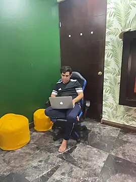 Thiagoforyou online show from January 6, 9:30 pm