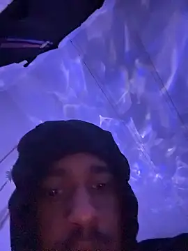 tyrek5051 online show from November 11, 7:35 am