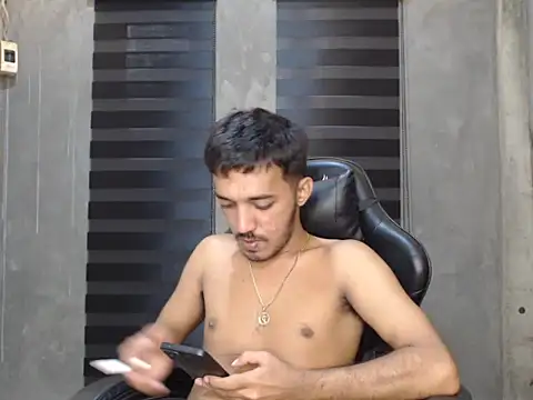 RowyCam online show from September 13, 9:32 am